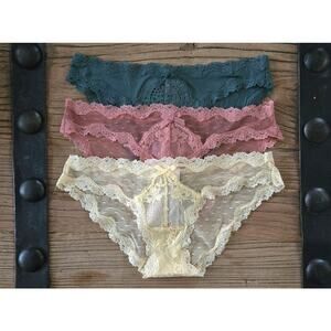 Victoria's Secret Dream Angels Cheekini Panty Bundle  sz XS New